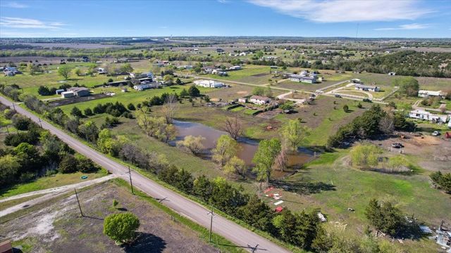 5631 Hillcrest Drive, Farmersville, TX 75442