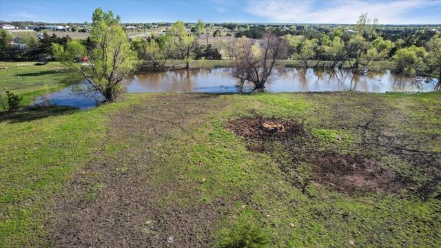 5631 Hillcrest Drive, Farmersville, TX 75442