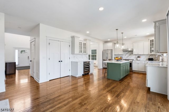 2 Himsl Ct, West Orange Twp., NJ 07052