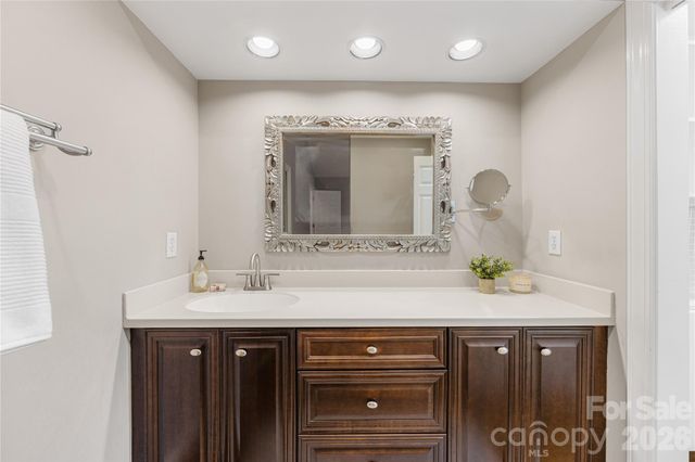 6645 Gaywind Drive, Charlotte, NC 28226