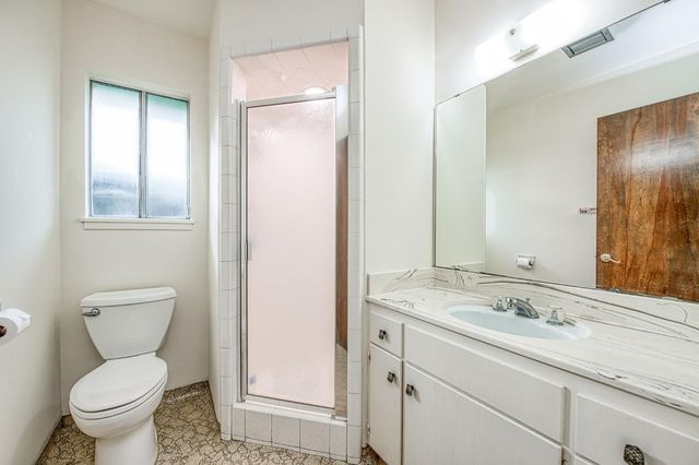 1461 Windsor Drive, Kingsburg, CA 93631