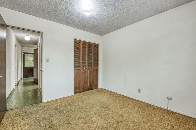 1461 Windsor Drive, Kingsburg, CA 93631