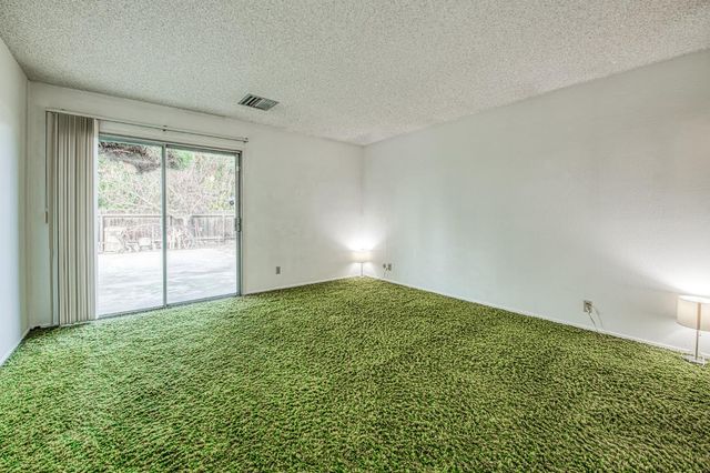 1461 Windsor Drive, Kingsburg, CA 93631