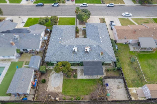 1461 Windsor Drive, Kingsburg, CA 93631