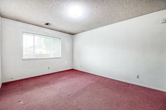 1461 Windsor Drive, Kingsburg, CA 93631