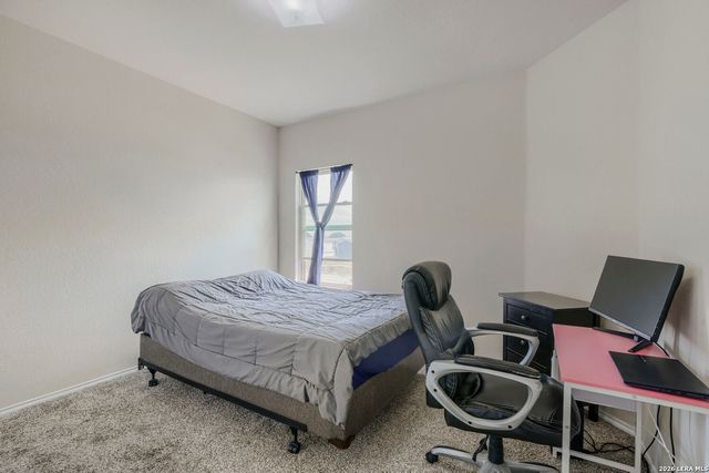 10542 Green Lake Dr, San Antonio, TX 78223