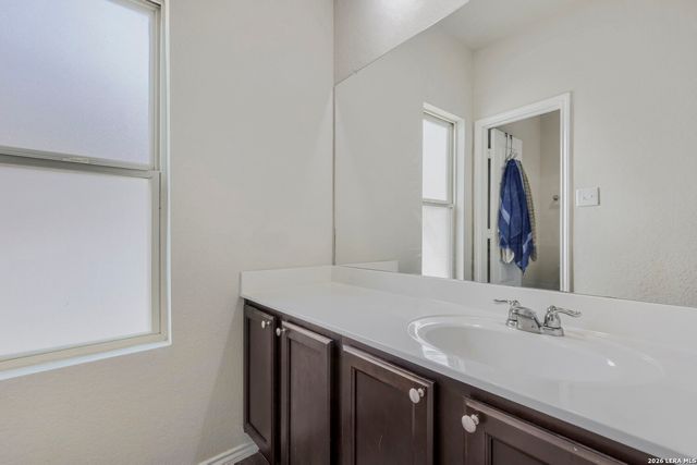 10542 Green Lake Dr, San Antonio, TX 78223