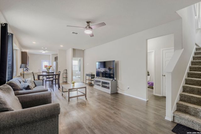 10542 Green Lake Dr, San Antonio, TX 78223