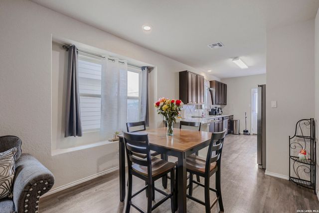 10542 Green Lake Dr, San Antonio, TX 78223