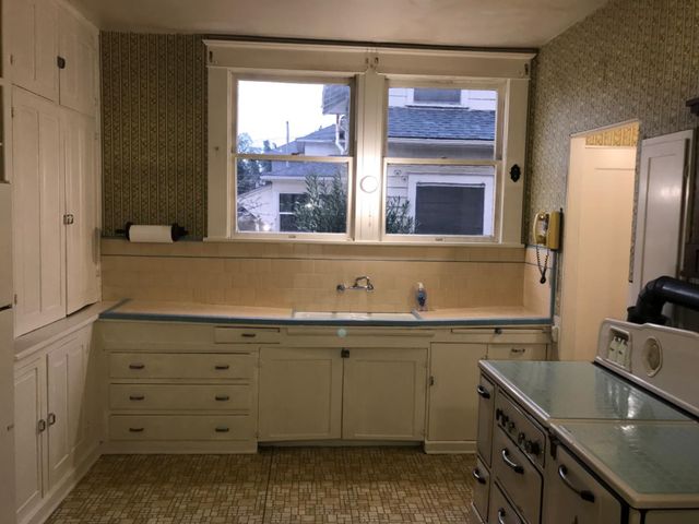 1401 N San Joaquin St, Stockton, CA 95202