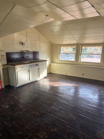 1401 N San Joaquin St, Stockton, CA 95202