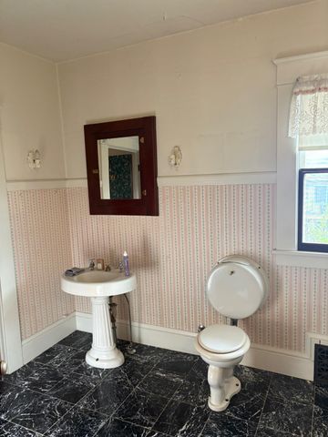 1401 N San Joaquin St, Stockton, CA 95202