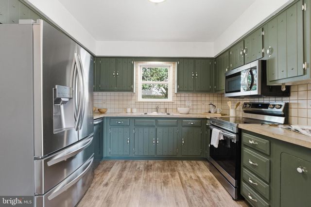 1313 DELMONT AVE, Havertown, PA 19083