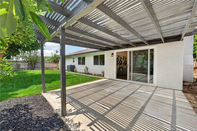 1444 Cambridge Avenue, Redlands, CA 92374