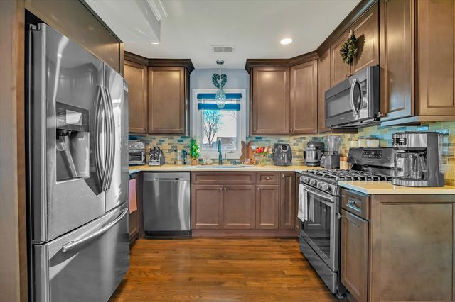 7964 Lavergne Avenue, Burbank, IL 60459