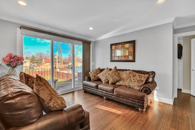 7964 Lavergne Avenue, Burbank, IL 60459