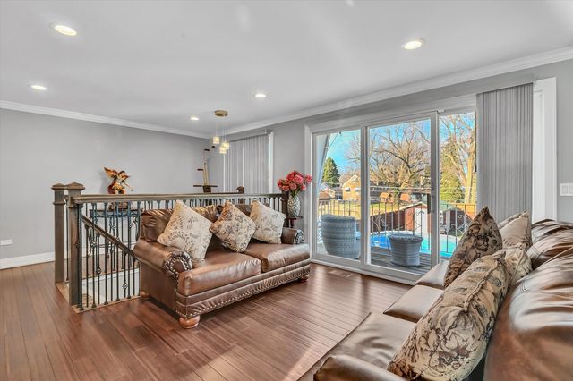 7964 Lavergne Avenue, Burbank, IL 60459