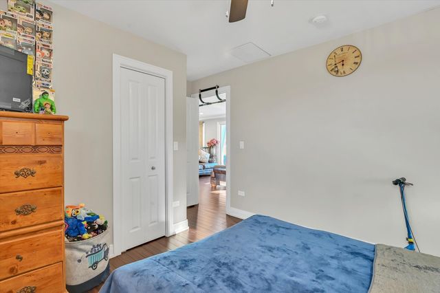 7964 Lavergne Avenue, Burbank, IL 60459