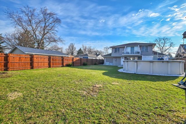 7964 Lavergne Avenue, Burbank, IL 60459