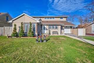 7964 Lavergne Avenue, Burbank, IL 60459