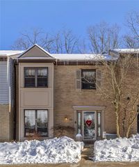 422 Edgetree Ln, Murrysville, PA 15668