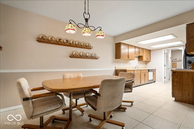 7438 Prairie Lake Drive, Indianapolis, IN 46256