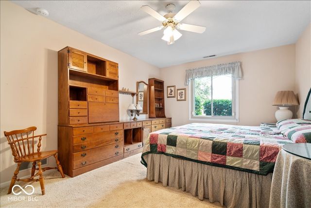 7438 Prairie Lake Drive, Indianapolis, IN 46256