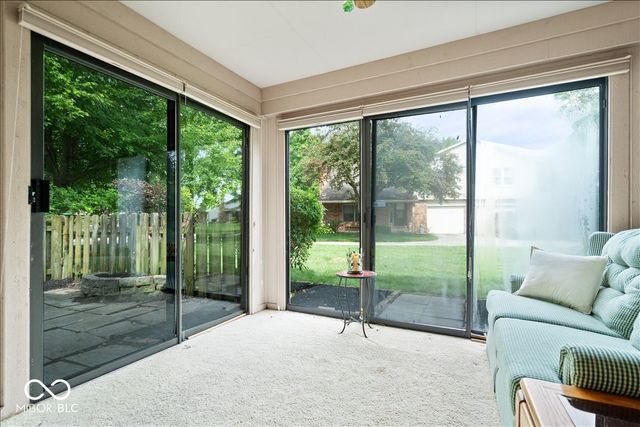 7438 Prairie Lake Drive, Indianapolis, IN 46256