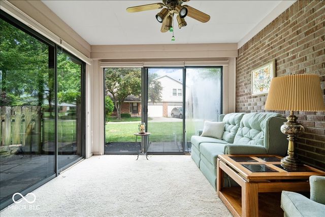 7438 Prairie Lake Drive, Indianapolis, IN 46256