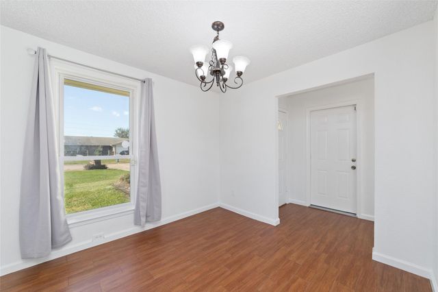 563 Slumberwood Drive, Houston, TX 77013