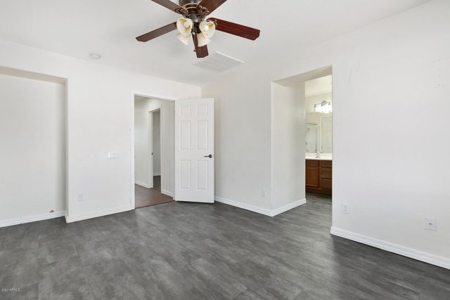 26313 N BABBLING BROOK Drive, Phoenix, AZ 85083