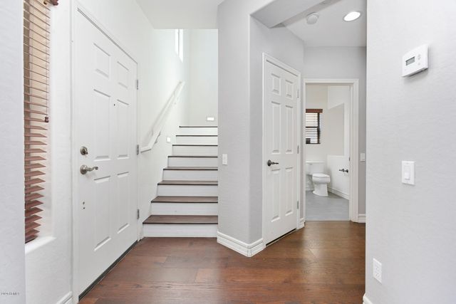 26313 N BABBLING BROOK Drive, Phoenix, AZ 85083