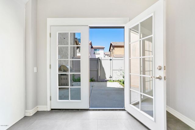 26313 N BABBLING BROOK Drive, Phoenix, AZ 85083