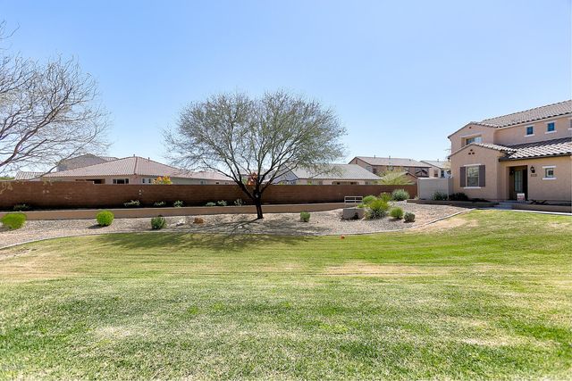 26313 N BABBLING BROOK Drive, Phoenix, AZ 85083