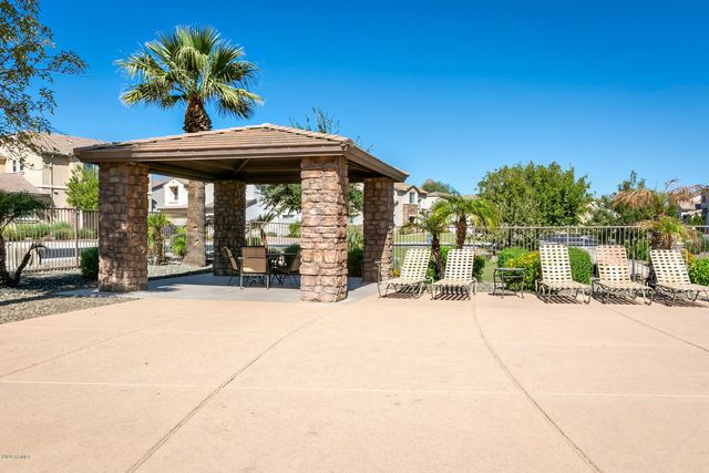 26313 N BABBLING BROOK Drive, Phoenix, AZ 85083