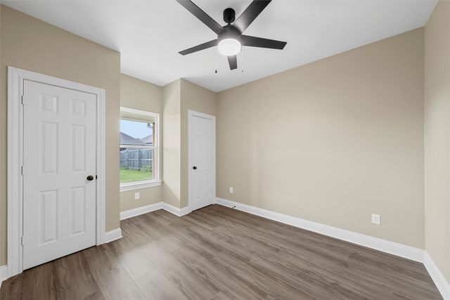 929 Northern Dancer Drive, Hewitt, TX 76643