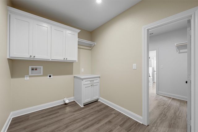 929 Northern Dancer Drive, Hewitt, TX 76643