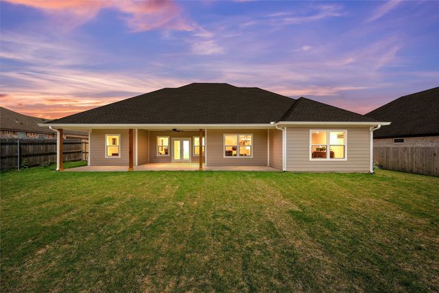 929 Northern Dancer Drive, Hewitt, TX 76643