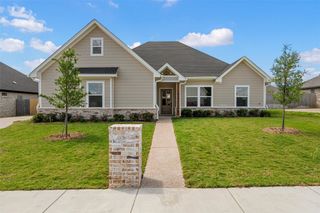 929 Northern Dancer Drive, Hewitt, TX 76643