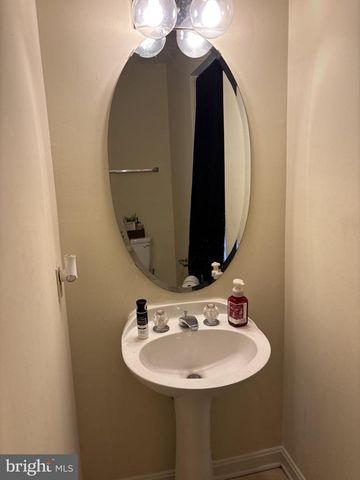 7801 VANITY FAIR DR, Greenbelt, MD 20770