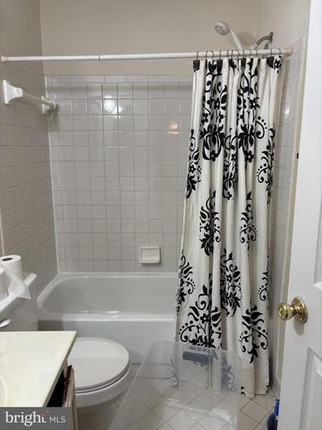 7801 VANITY FAIR DR, Greenbelt, MD 20770