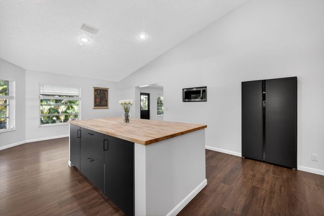 1721 SW Ocean Cove Avenue, Port St. Lucie, Port St Lucie, FL 34953