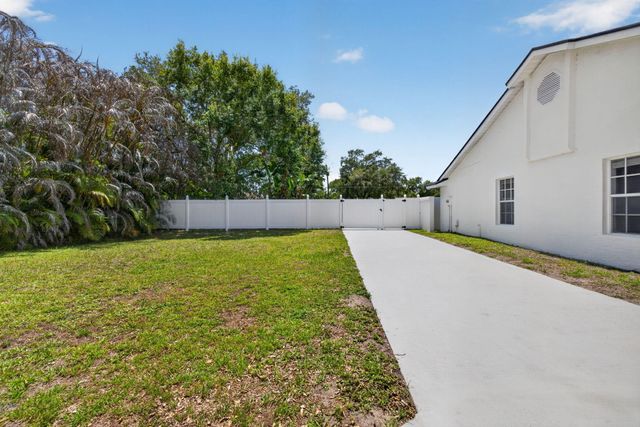 1721 SW Ocean Cove Avenue, Port St. Lucie, Port St Lucie, FL 34953