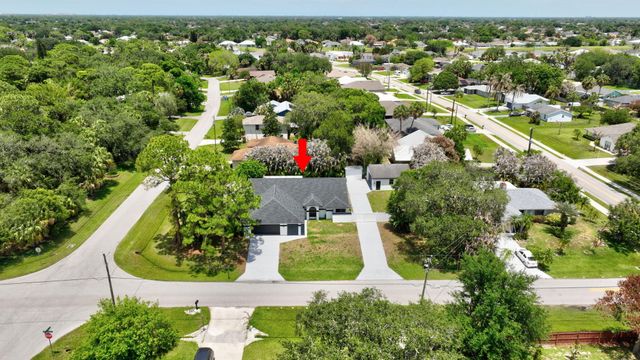 1721 SW Ocean Cove Avenue, Port St. Lucie, Port St Lucie, FL 34953