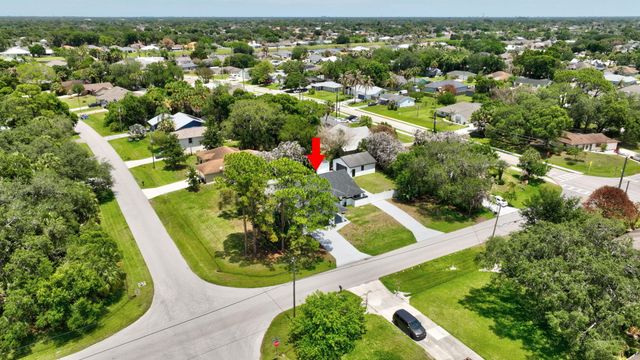 1721 SW Ocean Cove Avenue, Port St. Lucie, Port St Lucie, FL 34953