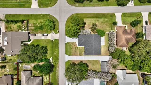 1721 SW Ocean Cove Avenue, Port St. Lucie, Port St Lucie, FL 34953