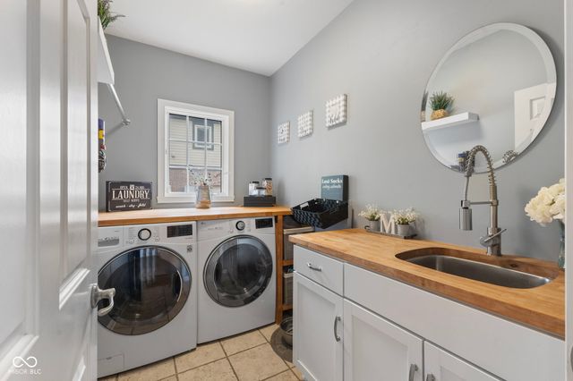 4627 Ridgewood Drive, Zionsville, IN 46077