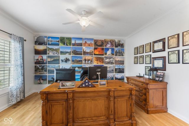 4627 Ridgewood Drive, Zionsville, IN 46077