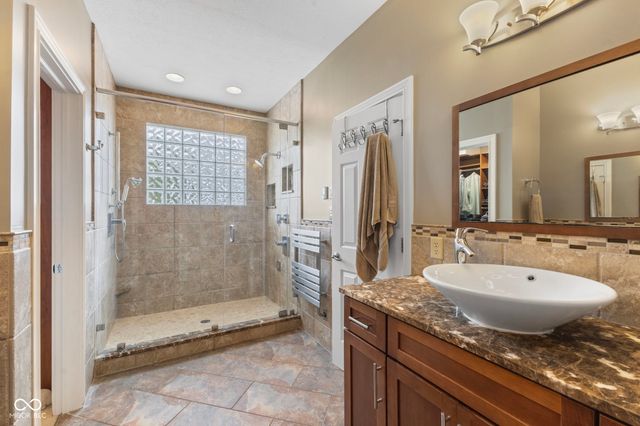 4627 Ridgewood Drive, Zionsville, IN 46077