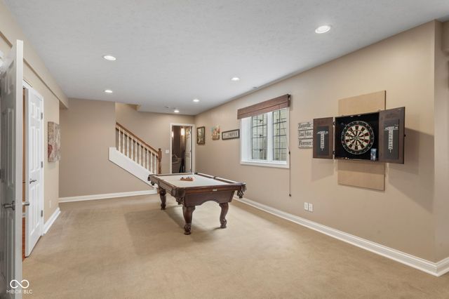 4627 Ridgewood Drive, Zionsville, IN 46077